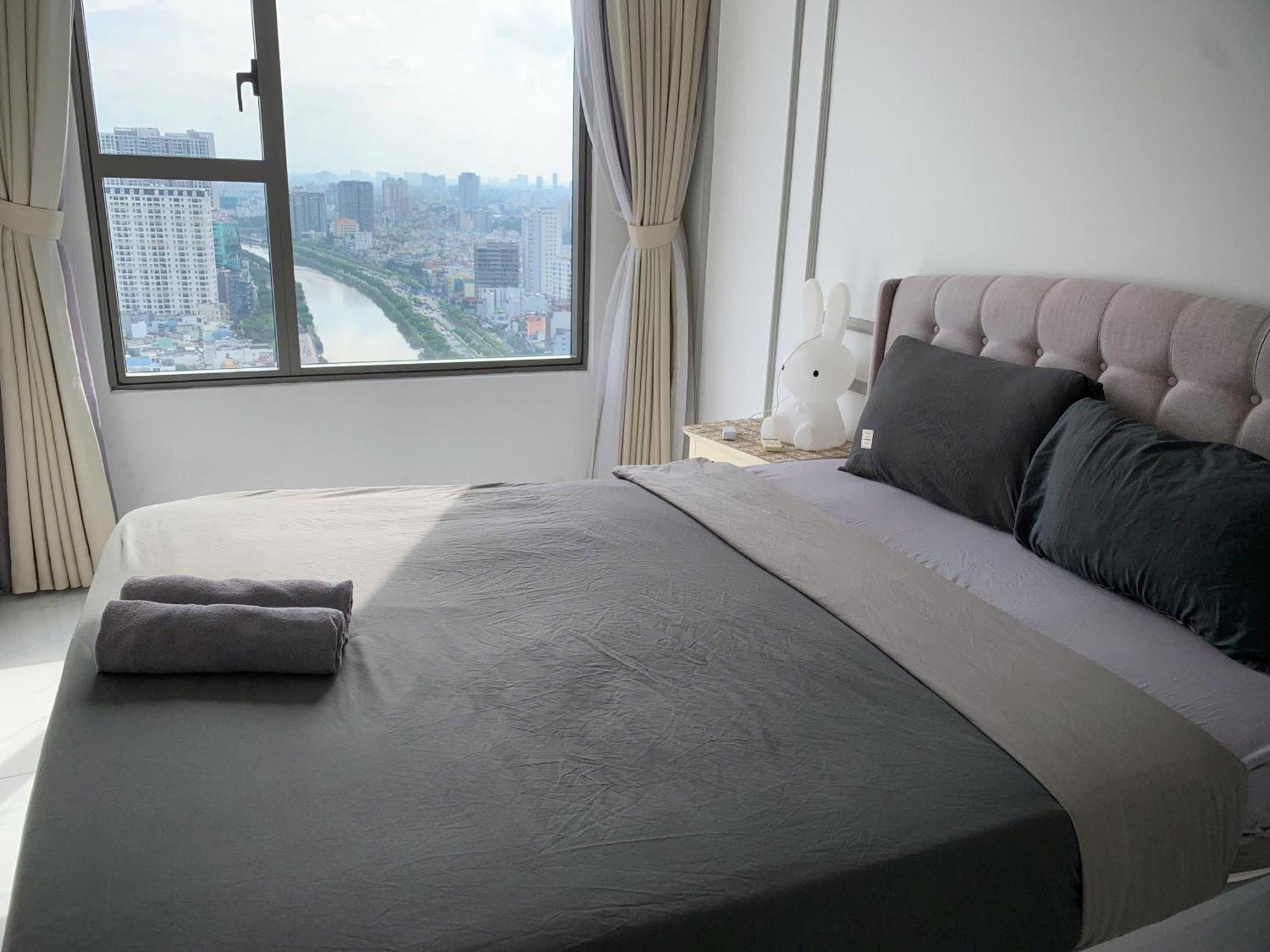 Double E Saigon Apartment In Rivergate Building Ho Şi Min Exterior foto